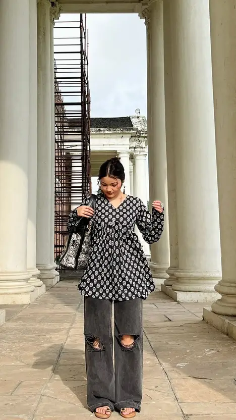 Black Printed Rayon Tunic Top for Women